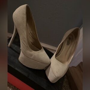Charlotte Russe Women's Beige Platform Heels size 6